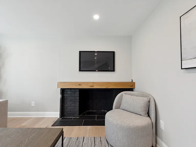 405 Meadowhurst Ln — Photo 39