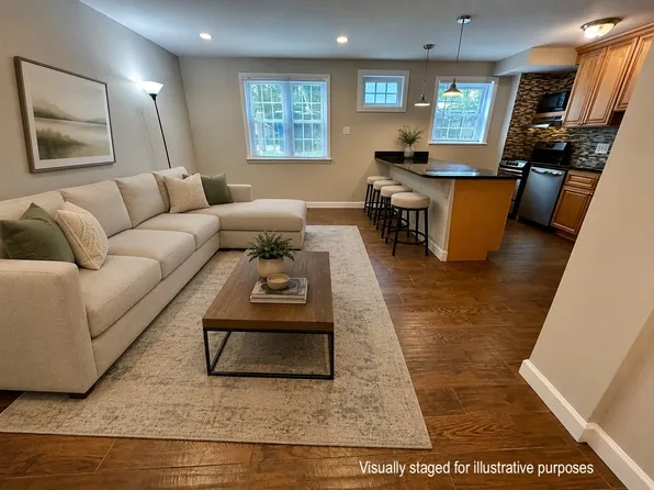 826 20th St S, Arlington, VA 22202