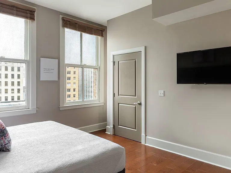 Hibernia Tower Apartments — Photo 32