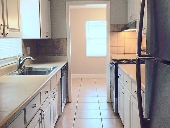 3rd image of 2965 Avon Ln