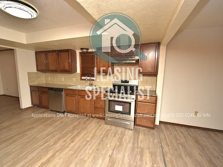 611 S Ponca Ave — Photo 7