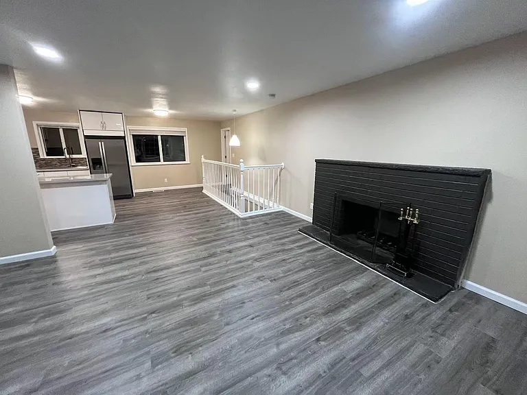 20505 61st Pl W — Photo 2