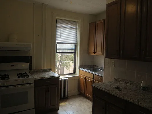 Rented by Target Realty Group | media 19