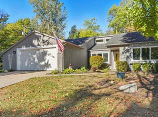 1503 Channel Ct, Fort Wayne, IN 46825