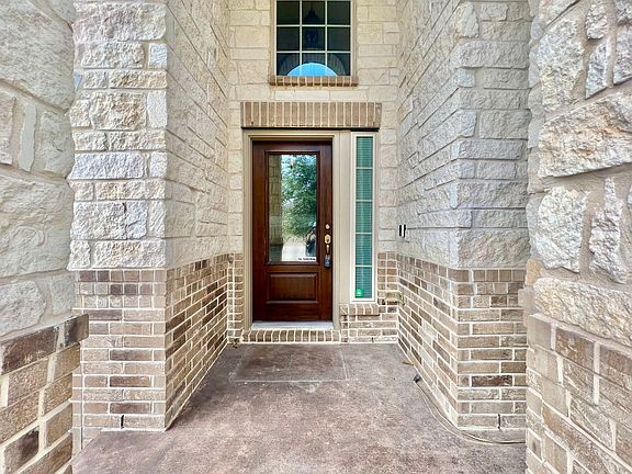2nd image of 14439 Palomino Pl