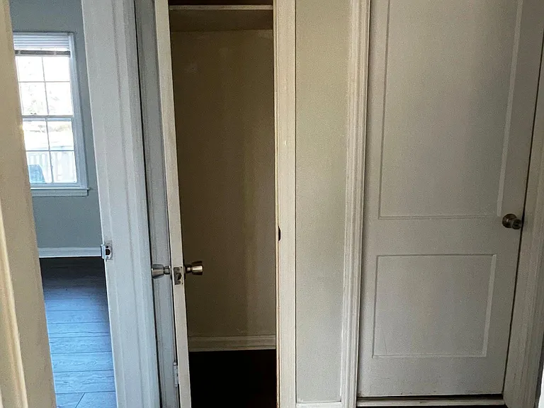 2415 Hamill Rd — Photo 20
