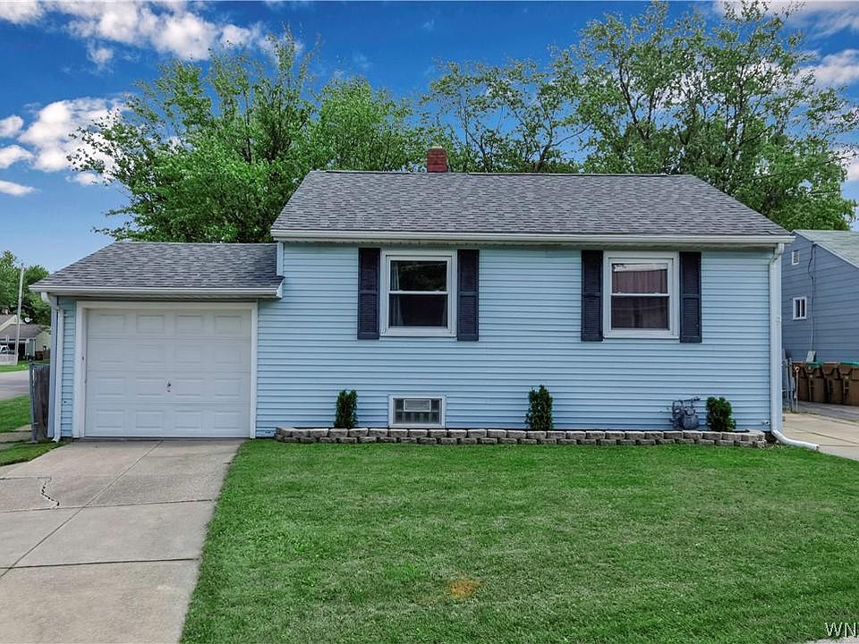1st image of 9 Kingswood Dr