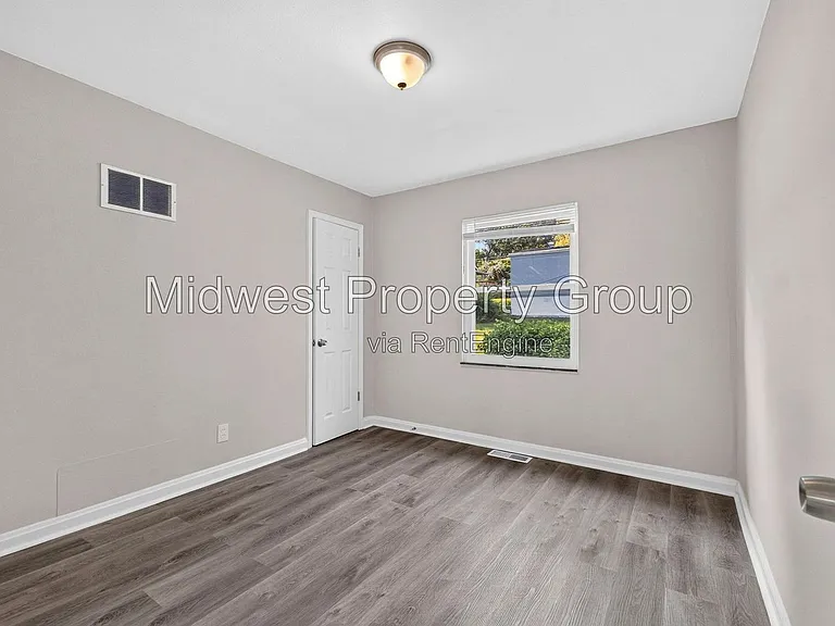 1237 Fairview Ave — Photo 10