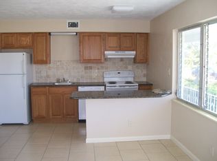 11485 2nd St E APT 1, Treasure Island, FL 33706
