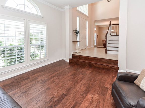 5th image of 1832 Dew Valley Dr