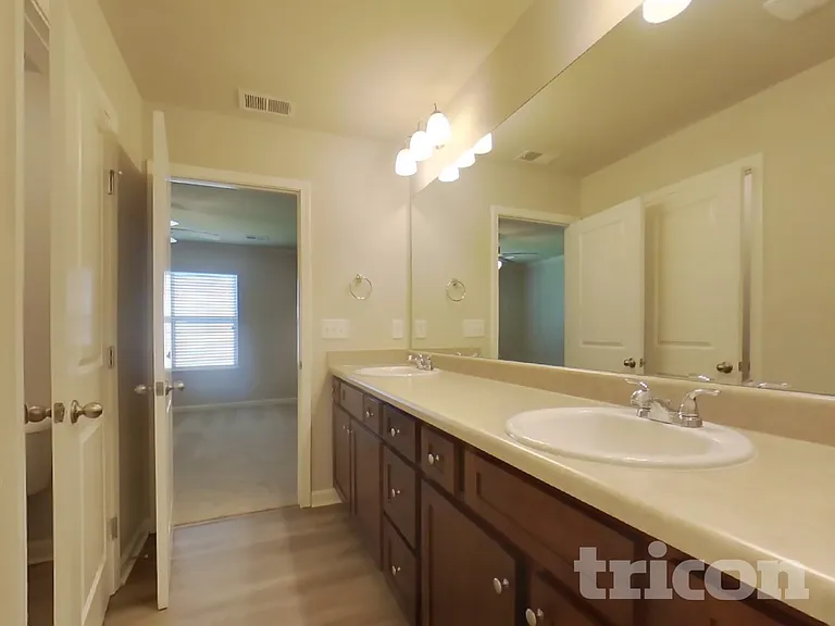 2314 Shady Dr — Photo 8