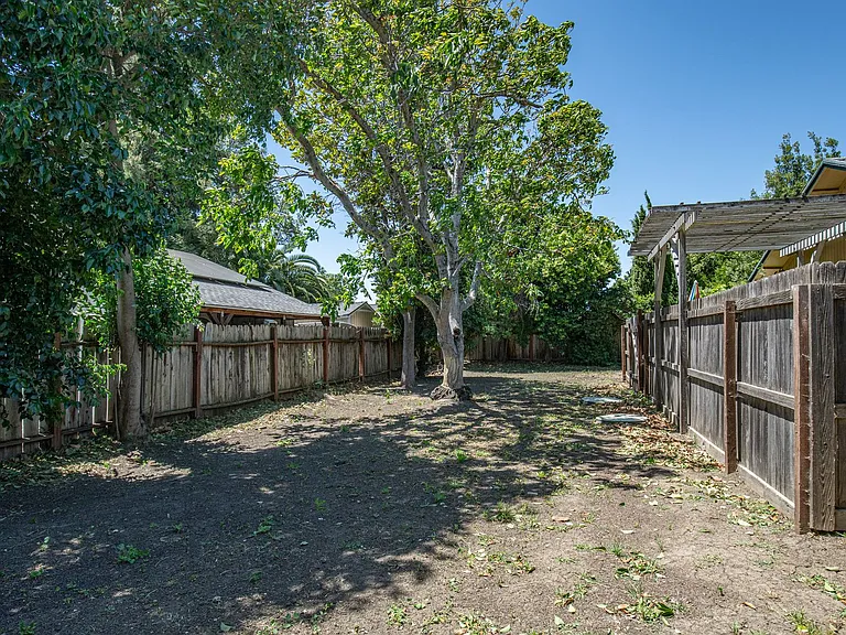 423 Hamilton Dr #A — Photo 32