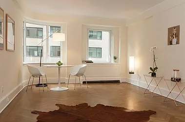 Rented by R New York