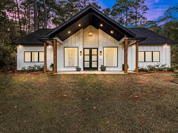 345 Delmora Dr, Longview, TX 75605