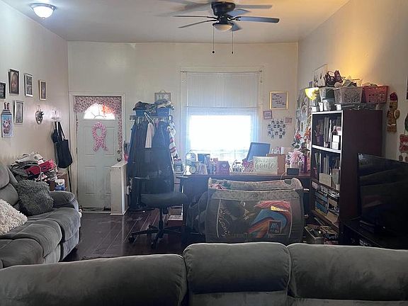 3rd image of 2305 Ashland Ave