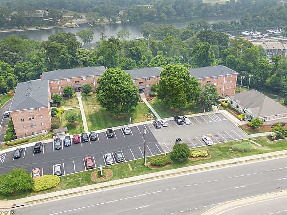 2nd image of 12525 Gordon Blvd #67-112