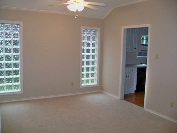 2nd image of 3513 Ashbury Ln