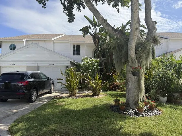 9262 Boca Gardens Pkwy #B