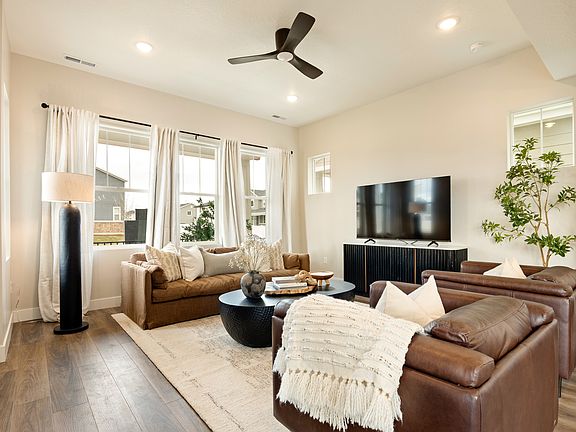 4th image of 835 S 950 W #124