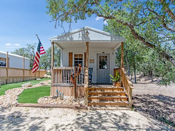 1230 County Road 131, Bandera, TX 78003