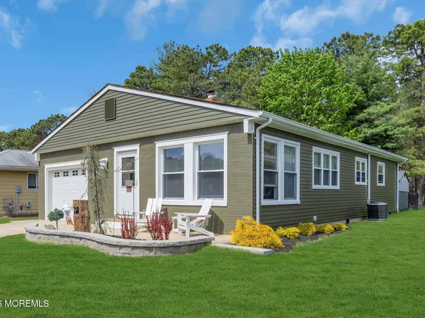 17 Cabrillo Boulevard, Toms River, NJ 08757