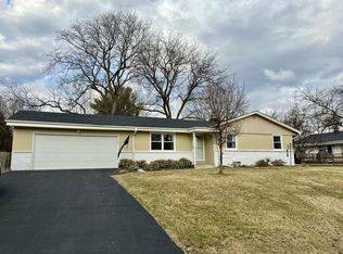 8423 N 52nd St, Brown Deer, WI 53223
