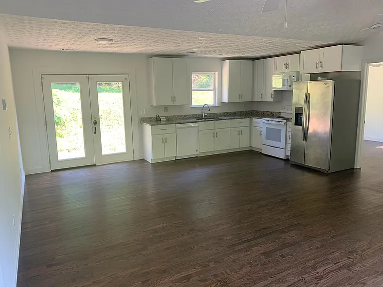 1512 Upper Sassafras Pkwy — Photo 9