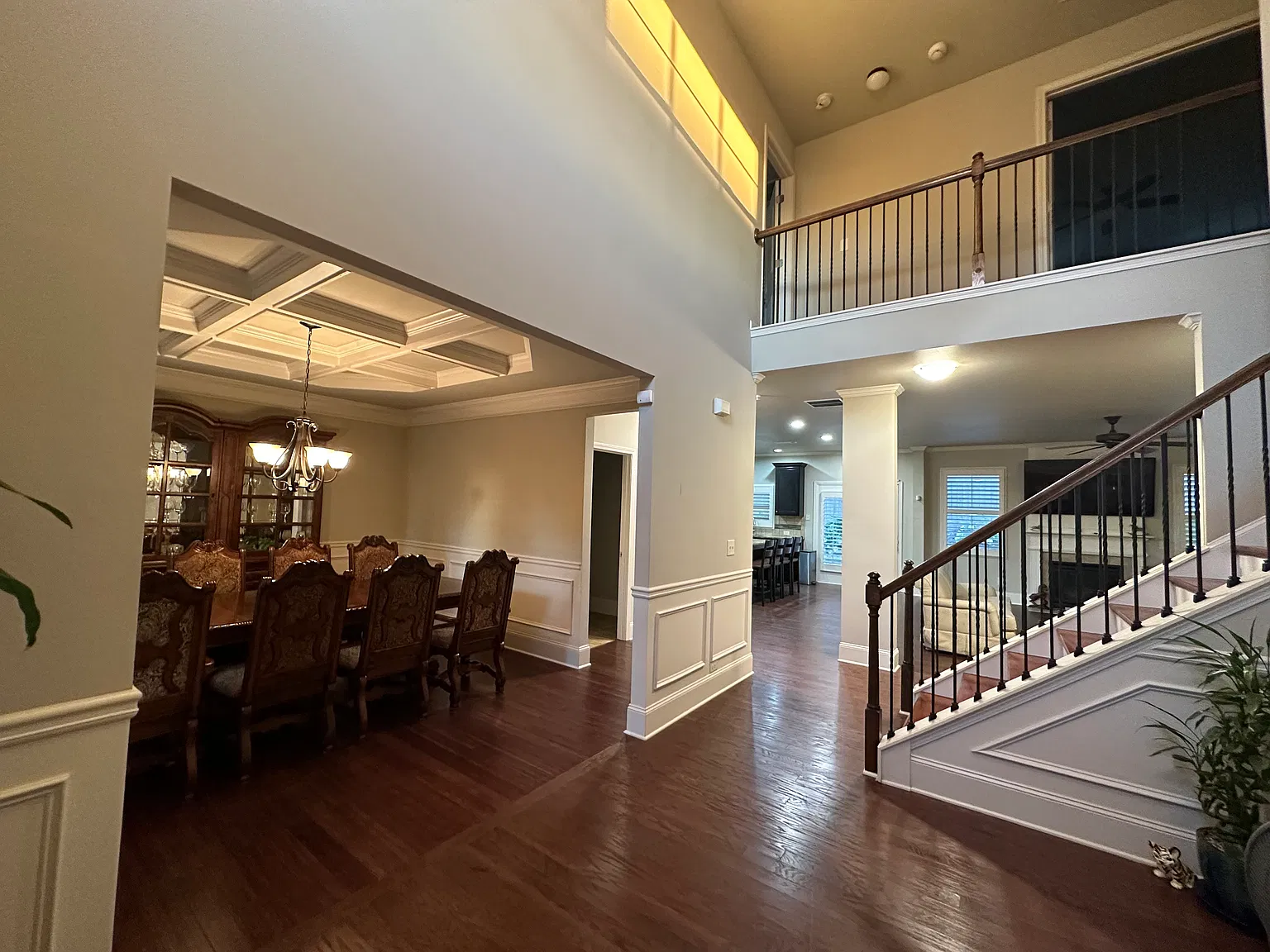 5 bed, 3087 sqft, $3,300 — Photo 3