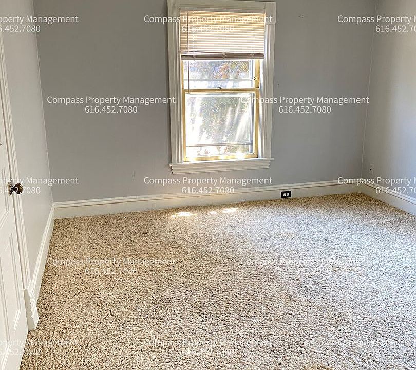 1st image of 1803 Oakwood Ave NE