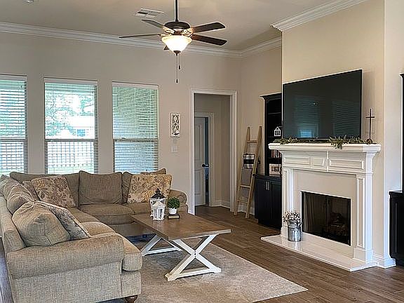 5th image of 1543 Sabal Palm Dr