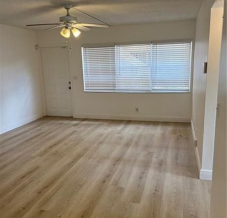2nd image of 1026 Twin Lakes Dr