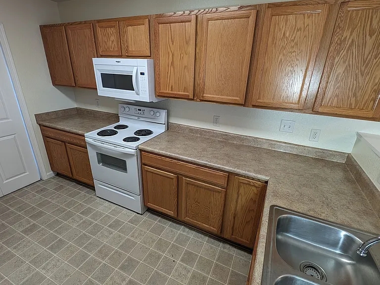 CATM 94 Charleston Court — Photo 5