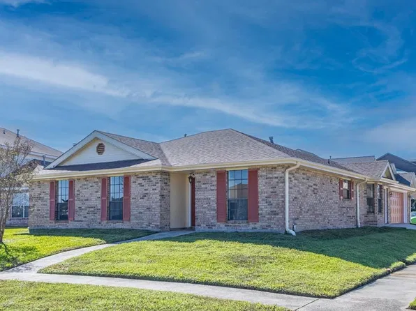 7350 Beauvoir Ct, New Orleans, LA 70128