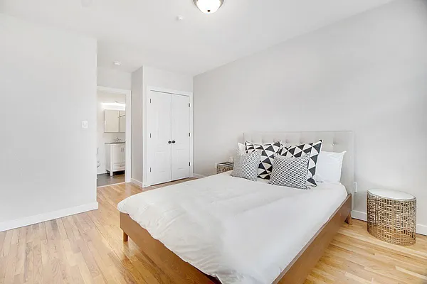 Rented by EXR | media 6