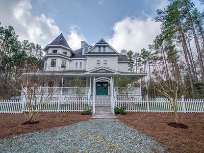 72 Valley Ln, Pittsboro, NC, 27312