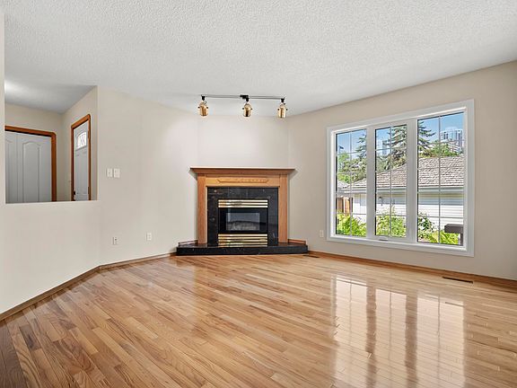 2nd image of 10014 97th Ave NW