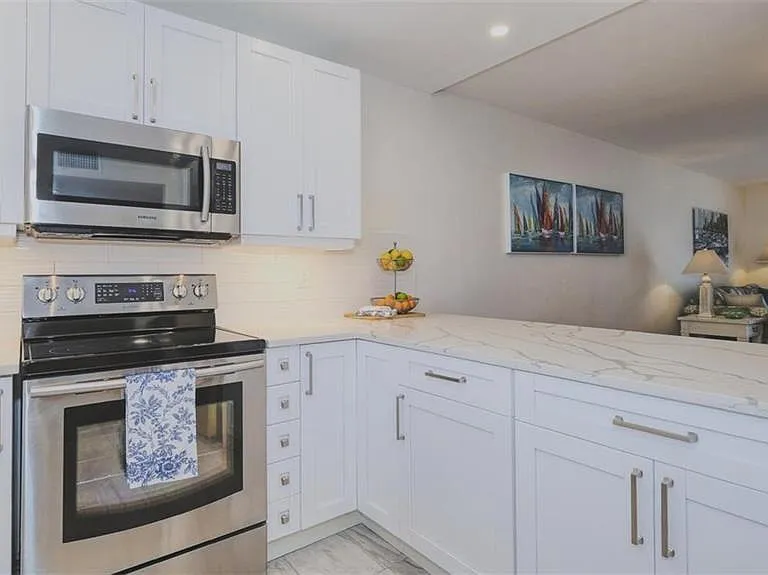 4531 Bay Beach Ln #133 — Photo 2