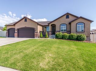 6928 W Spring Oak Dr, West Jordan, UT 84081