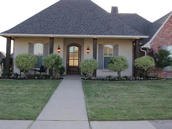 301 Newport Ln, Benton, LA 71006