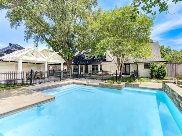 926 Old Lake Rd, Houston, TX 77057