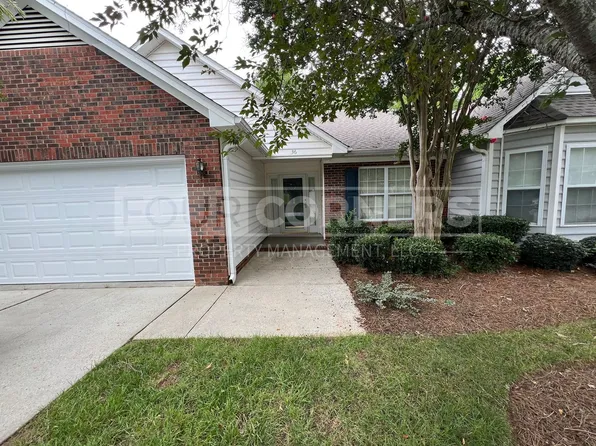 36 Mansfield Cir, Greensboro, NC 27455