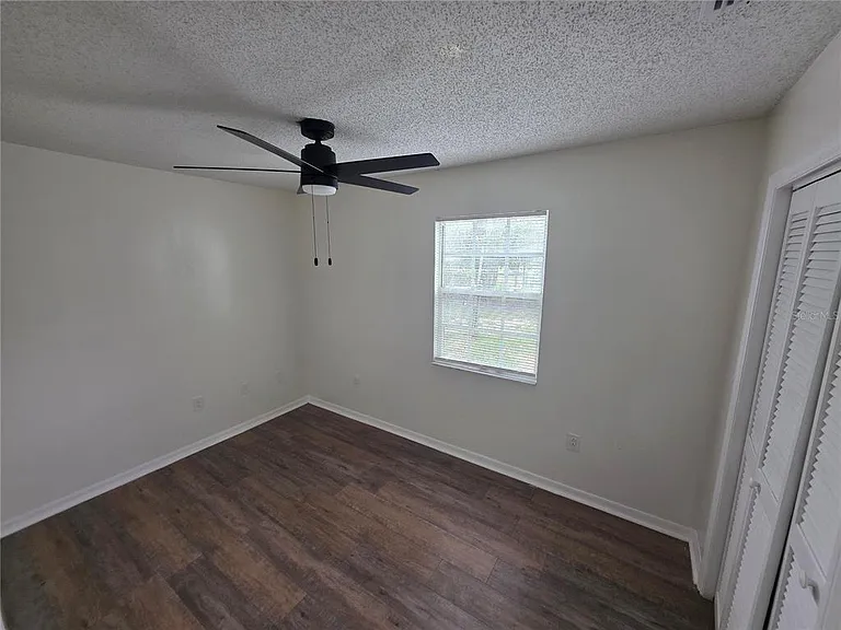 619 Knowles Rd #B — Photo 16