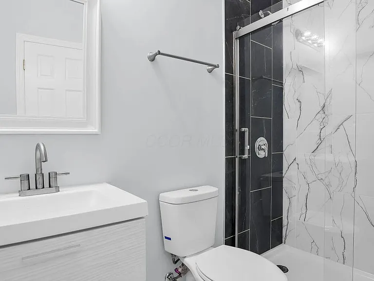 42 King Ave #B — Photo 32