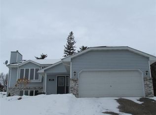 1604 Riverview Rd, Saint Peter, MN 56082