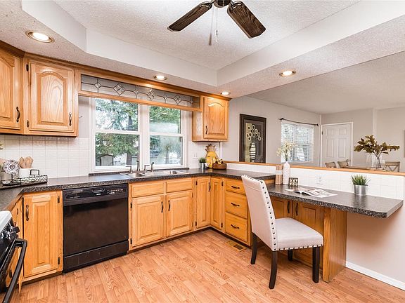 4th image of 2025 Bobbinray Ave