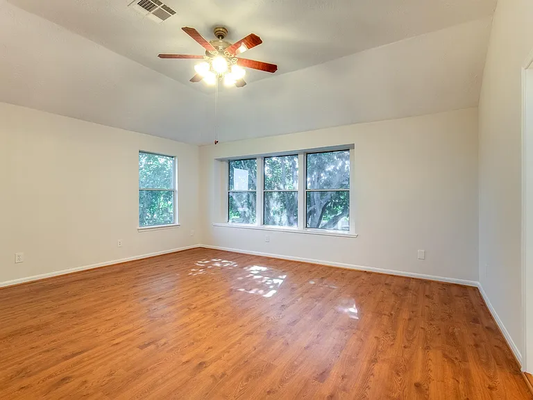 1907 Glen Eden Ct — Photo 33