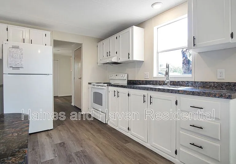 322 Clearwater Lake Dr — Photo 9