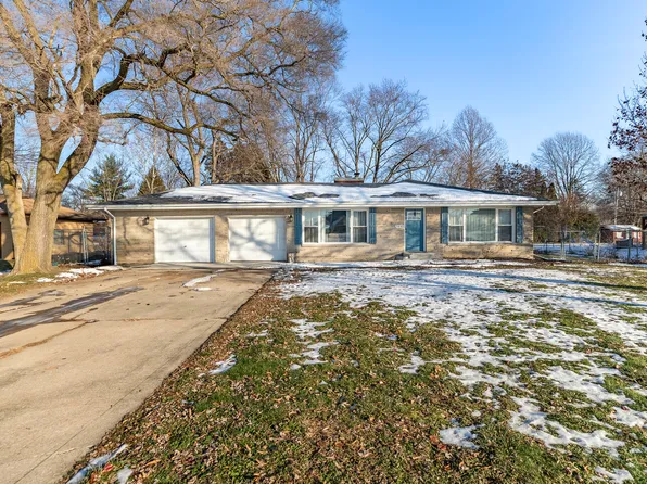 9445 White Oak Ave, Saint John, IN 46373