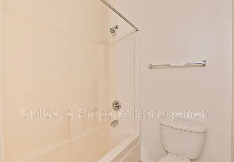 11547 E Sylvan Ave — Photo 16