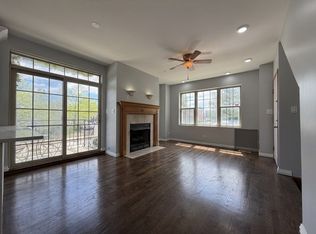 2702 W Warren Blvd APT 1, Chicago, IL 60612